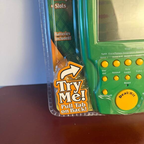 Vintage Bee 3-in-1 Casino Handheld Game Poker Blackjack Slots New Sealed - Picture 2 of 7